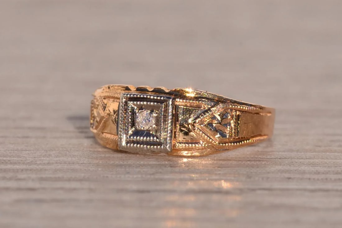 The Veneto: Antique Childs Ring with Natural Rose Cut Diamond - 3