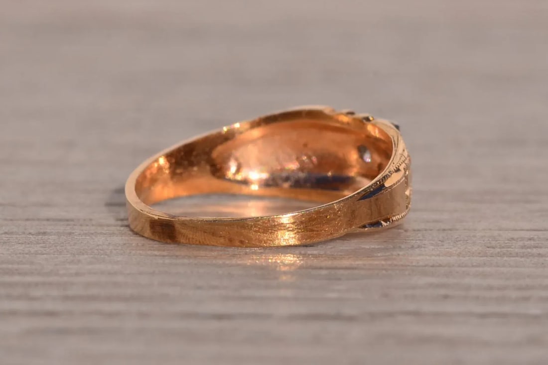 The Veneto: Antique Childs Ring with Natural Rose Cut Diamond - 5