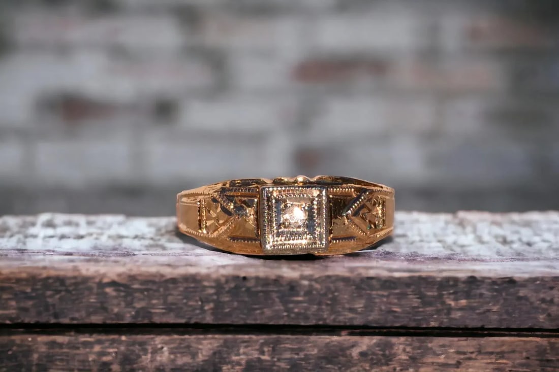 The Veneto: Antique Childs Ring with Natural Rose Cut Diamond - 8