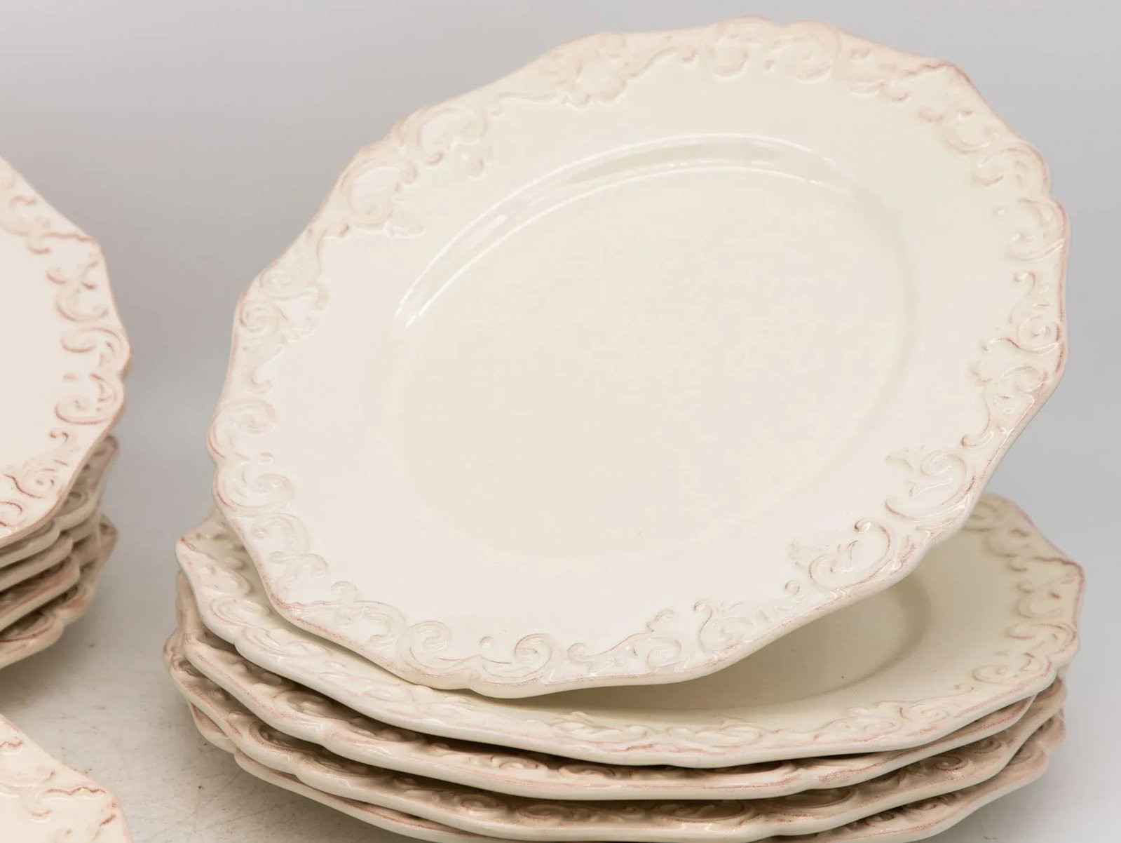 Anthropologie Stoneware Oval Dinner Plates, Set of 12, Portugal Circa 2007 - 4