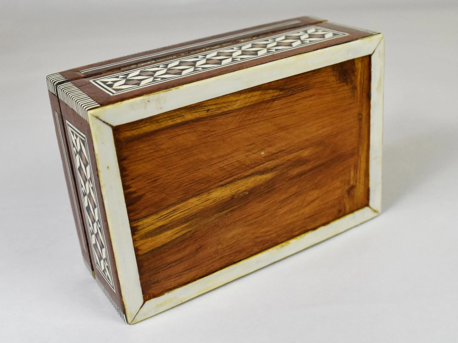 Vintage Handmade Moroccan Marquetry Inlaid Mother of Pearl Jewelry Trinket Box - 7