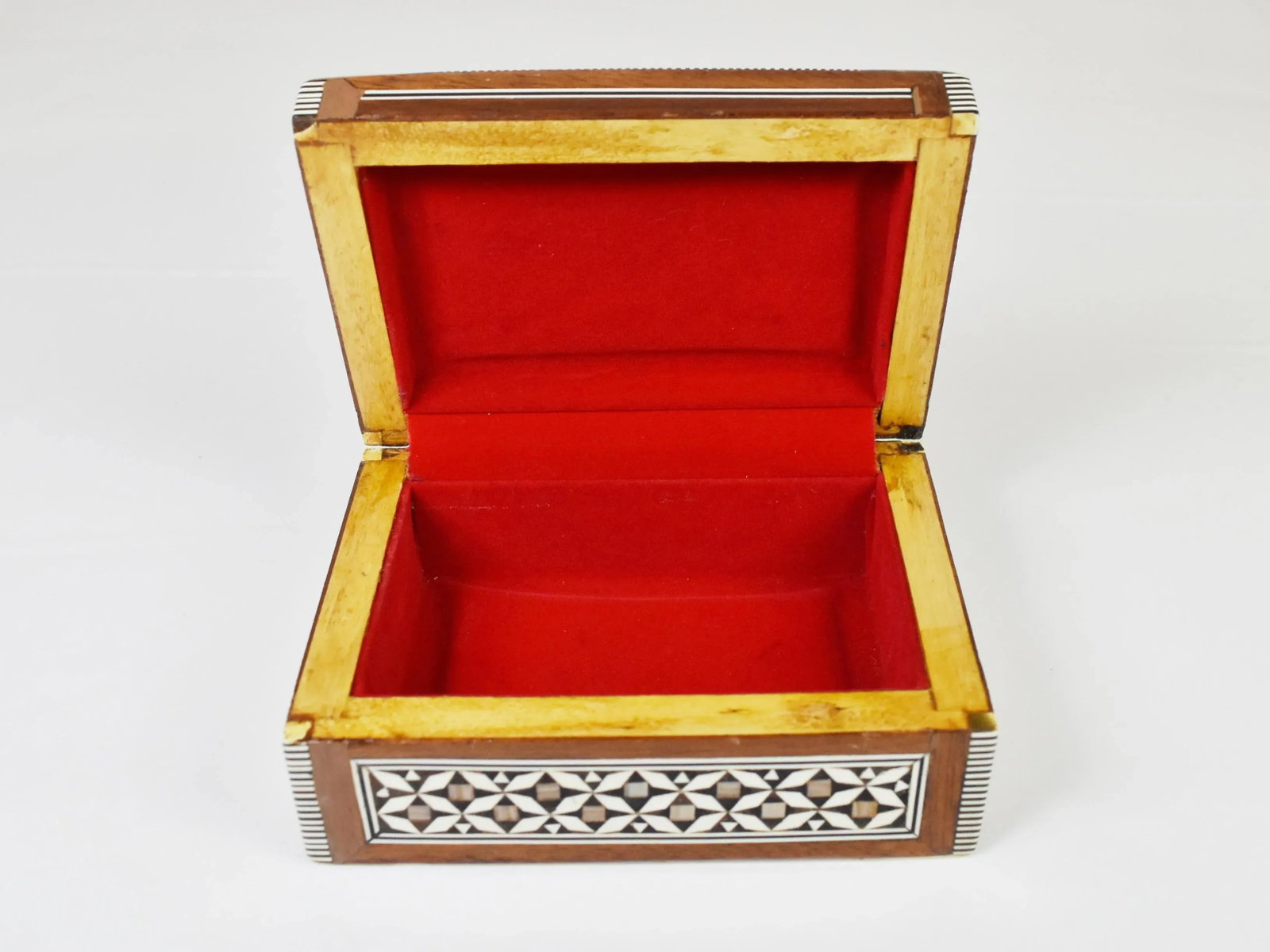 Vintage Handmade Moroccan Marquetry Inlaid Mother of Pearl Jewelry Trinket Box - 8