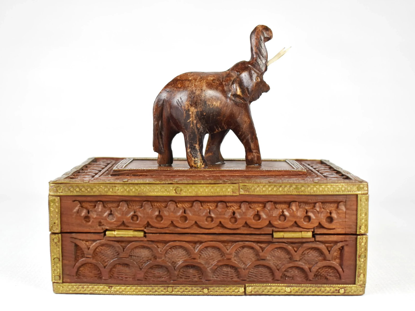Vintage Hand Carved Elephant Wooden Jewelry Trinket Box With Brass Trim - 3