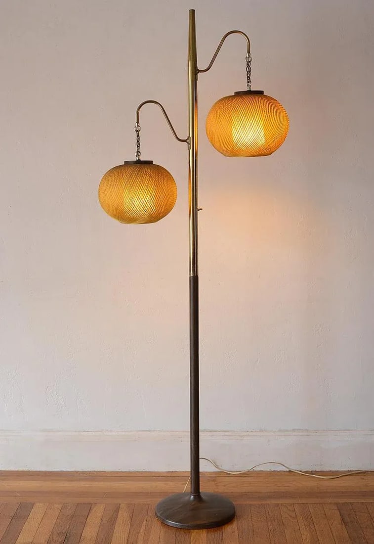 1950s Mid-Century Modern Spun Gold Fiberglass Floor Lamp - 3