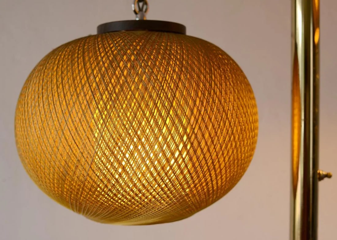 1950s Mid-Century Modern Spun Gold Fiberglass Floor Lamp - 5