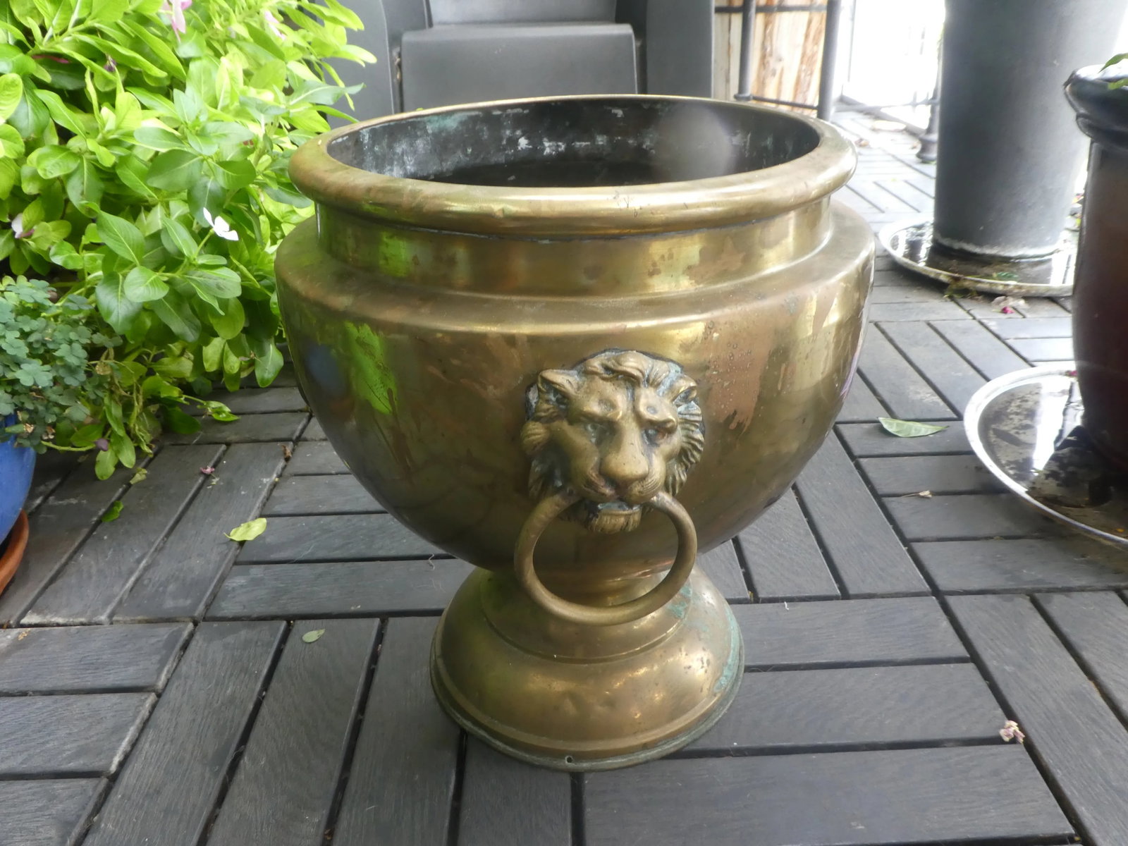 19th Century French Brass Planter With Lion's Heads - 2