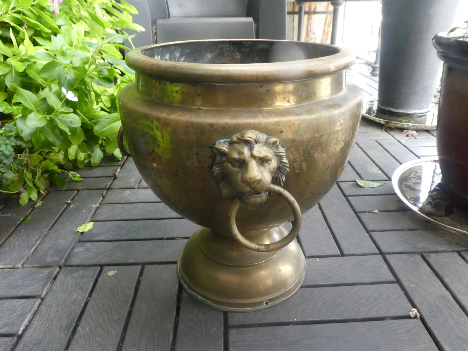 19th Century French Brass Planter With Lion's Heads - 4