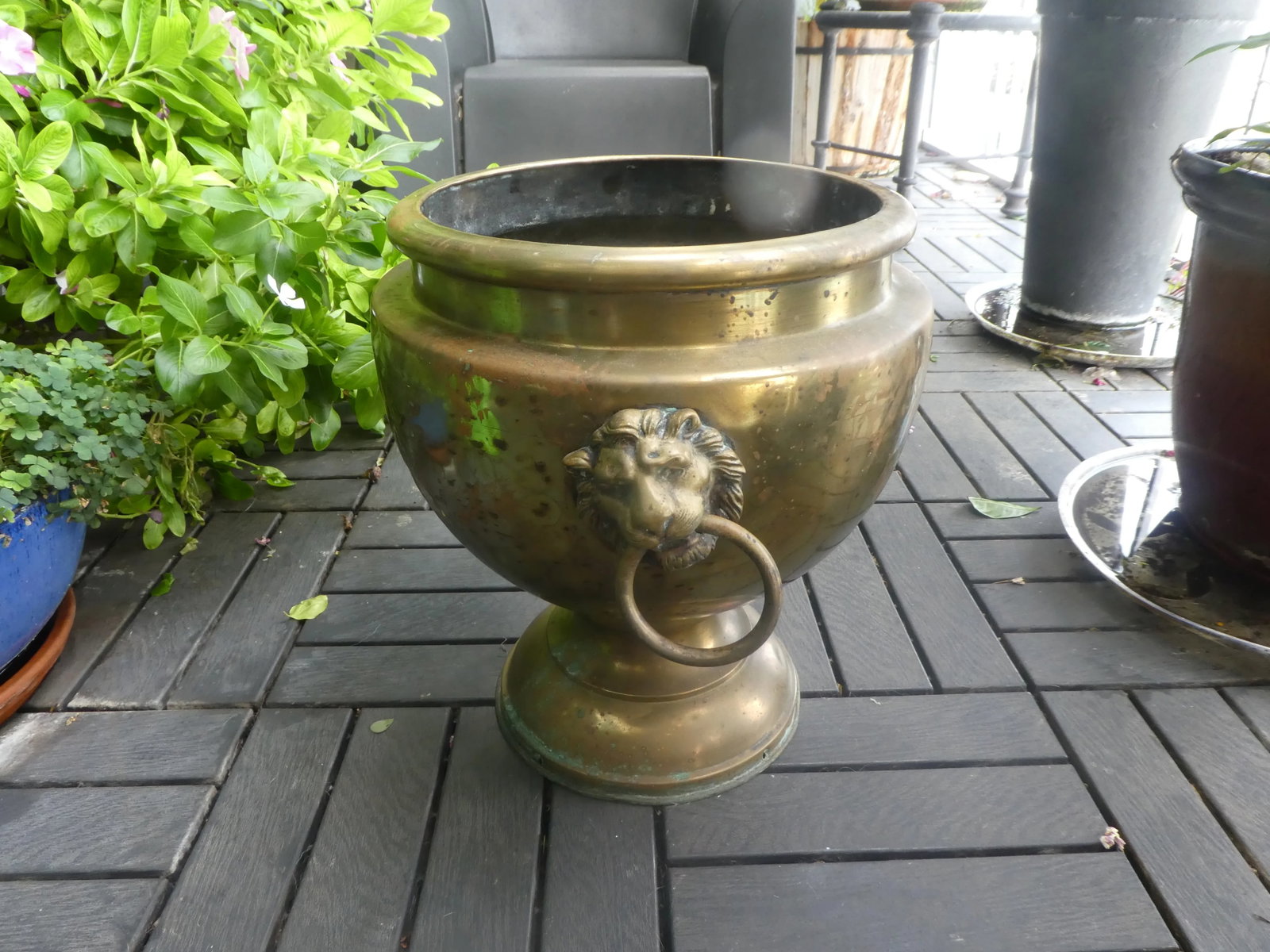 19th Century French Brass Planter With Lion's Heads - 6