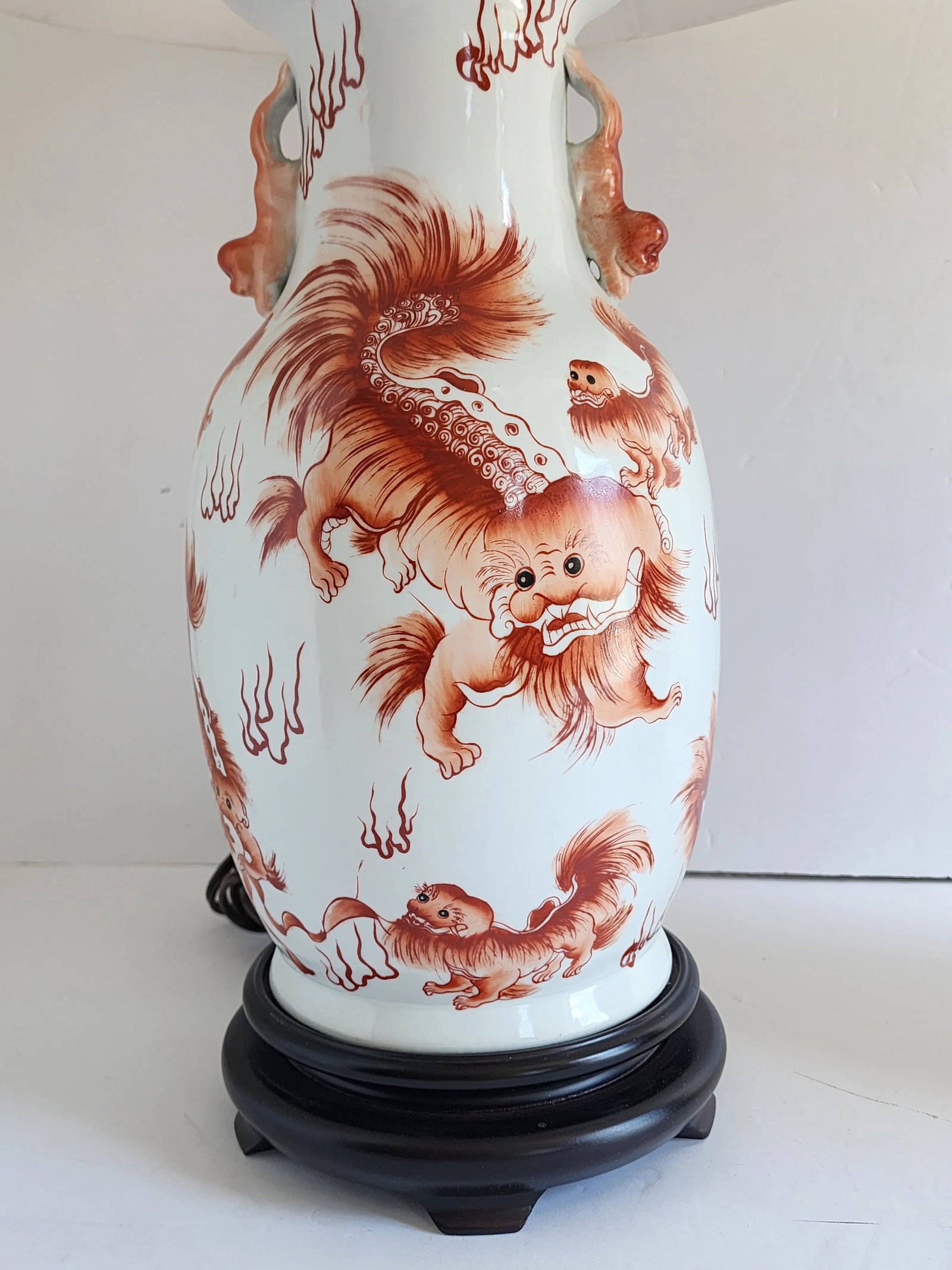 Vintage Mid 20th Century Foo Dog Motif Chinese Porcelain Table Lamps-a Pair - 8