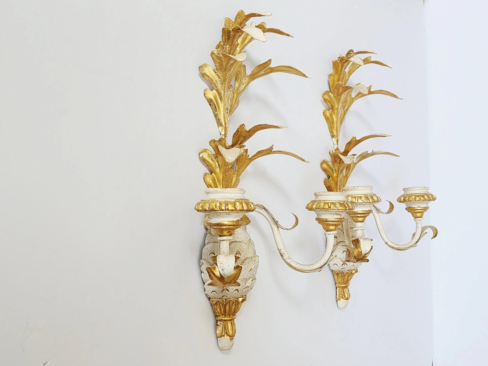 Vintage Italian Giltwood & Tole Pineapple Candle Wall Sconces - 4