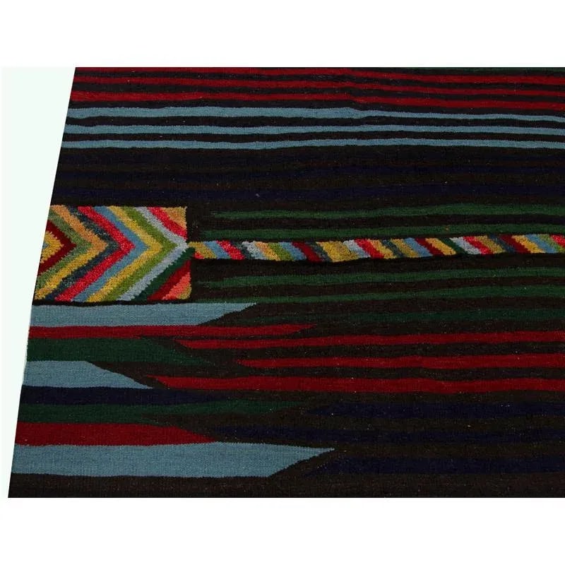Handwoven Scandinavian Style Persian Kilim Area Rug - 4'5" * 5'9'' - 7