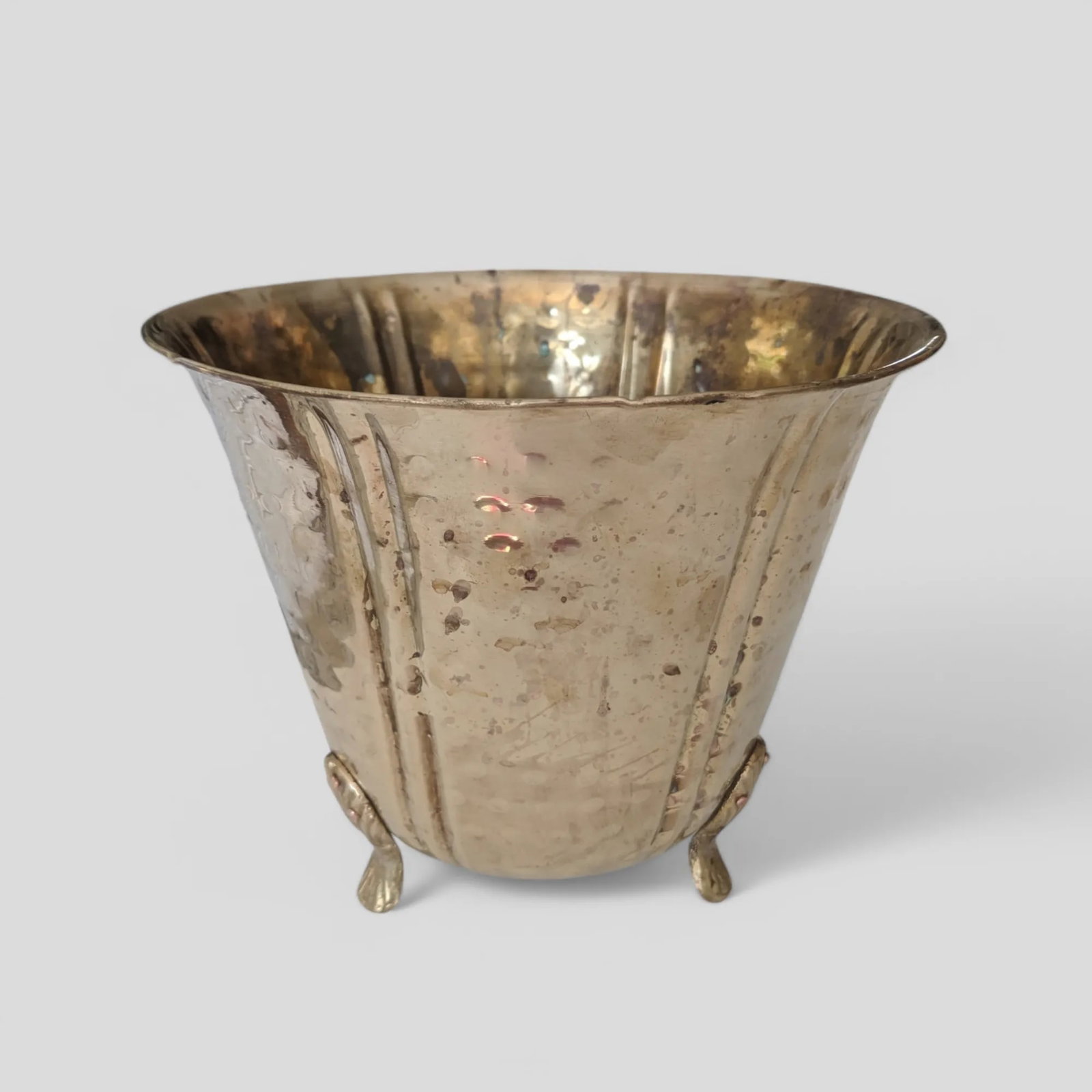 Vintage Hammered Brass and Lion Paw Feet Cachepot Jardiniere - 6