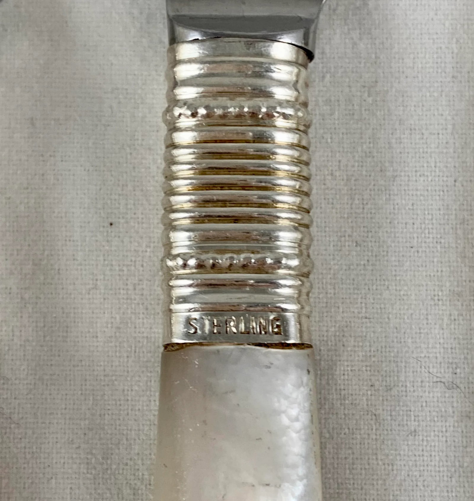 1920s Marhill of New York Mother of Pearl and Sterling Silver Spreaders, a Set of Six - 4