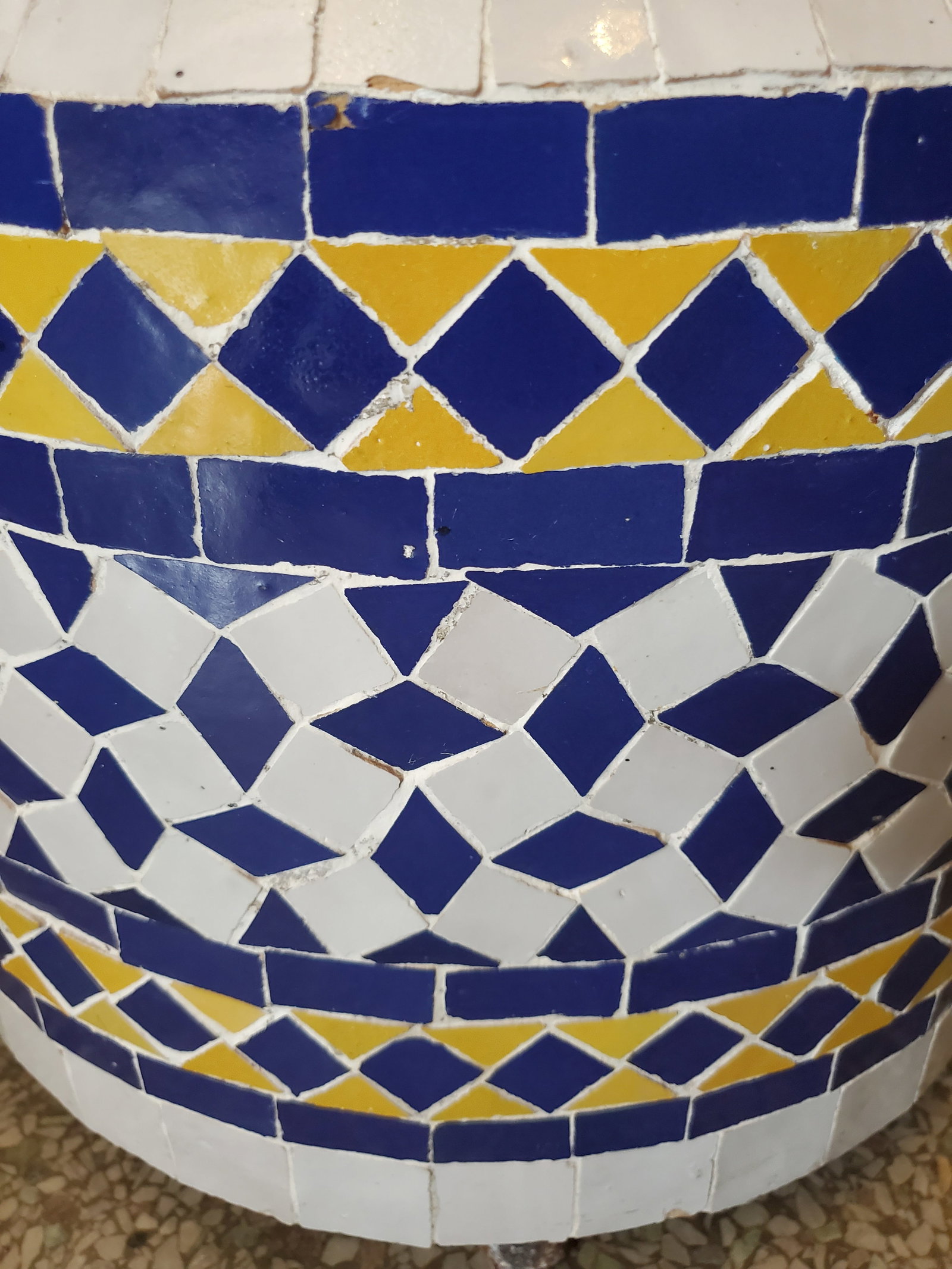 Tazia Blue/White/Yellow Moroccan Mosaic Tile Fountain - 4