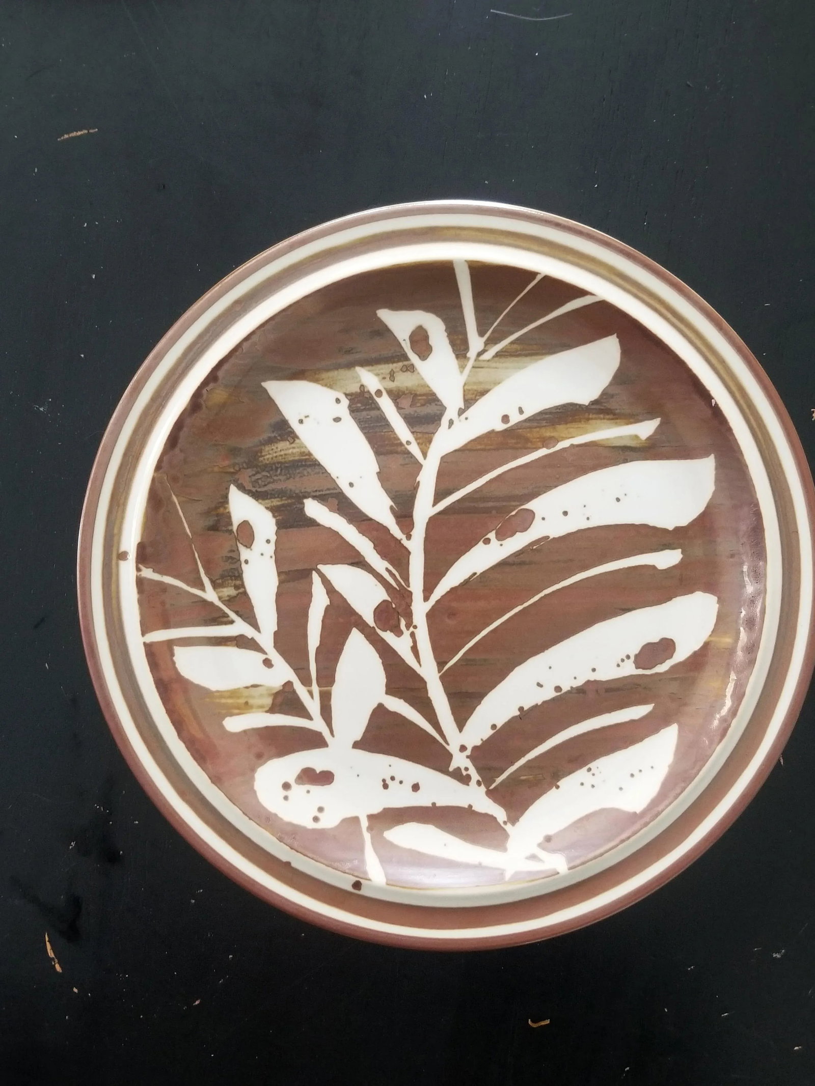 Late 20th Century Stoneware Plates - Set of 2 - 2