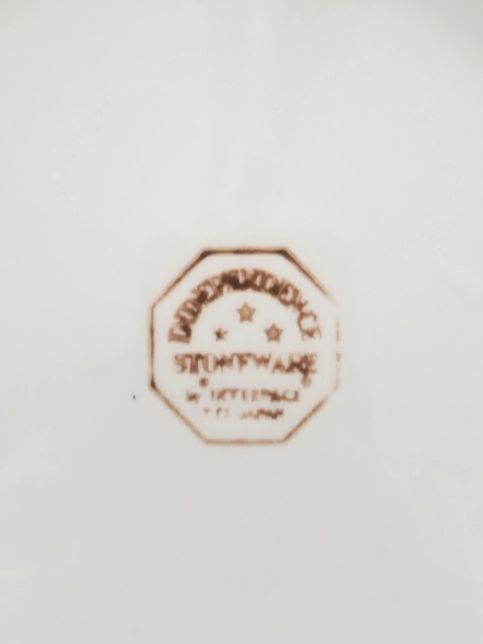 Late 20th Century Stoneware Plates - Set of 2 - 5
