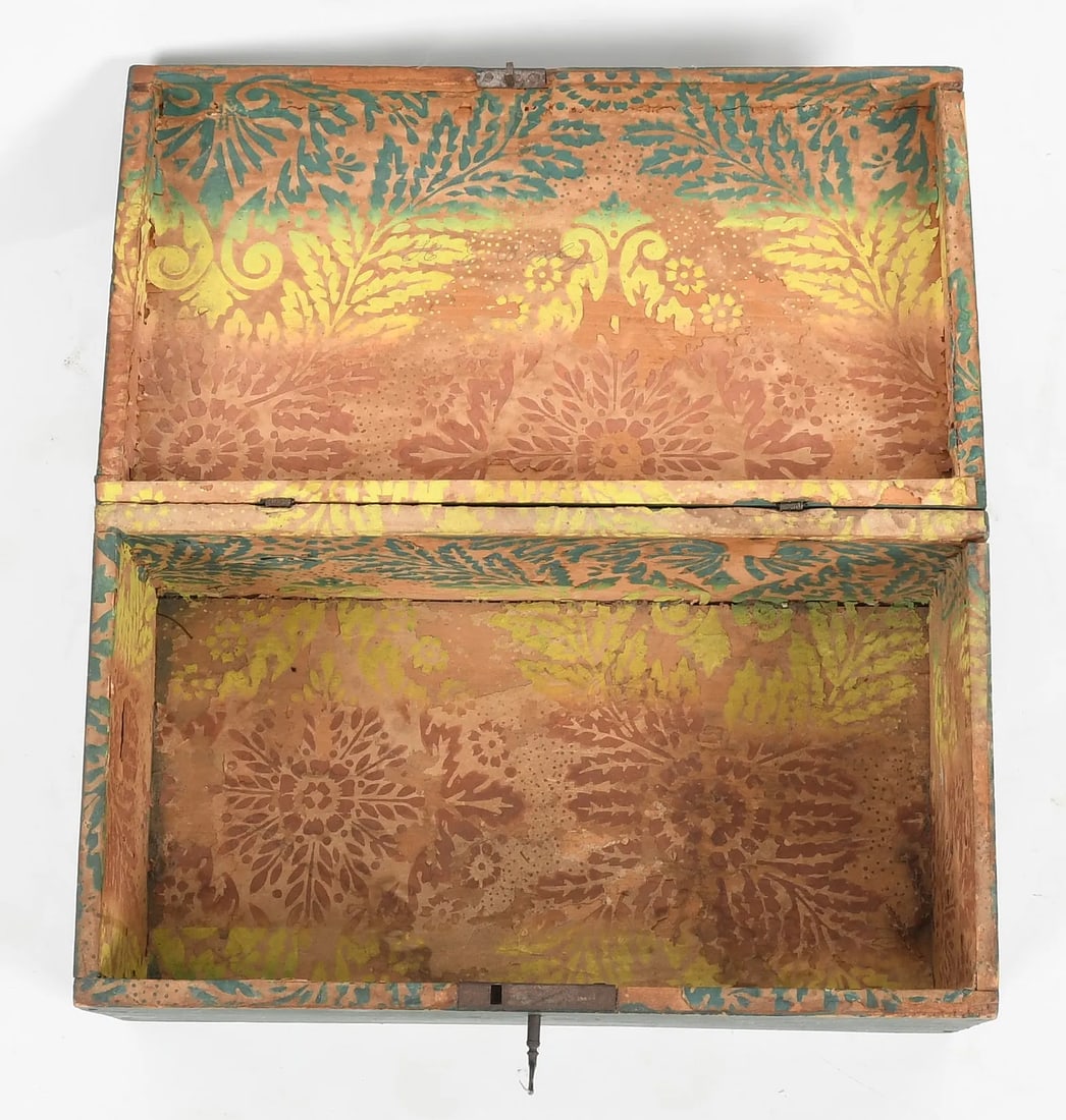 Large Antique Green Painted Decorative Box, 19th Century - 3