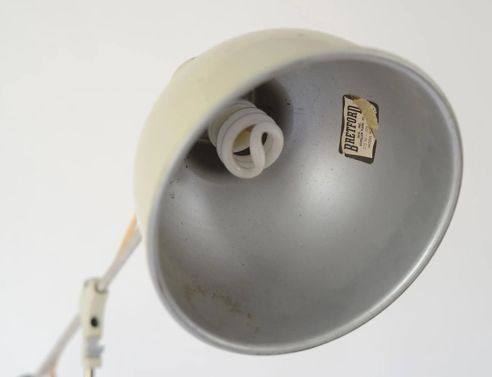 1950s Industrial Articulating Bretford Metal Tripod Floor Lamp - 7