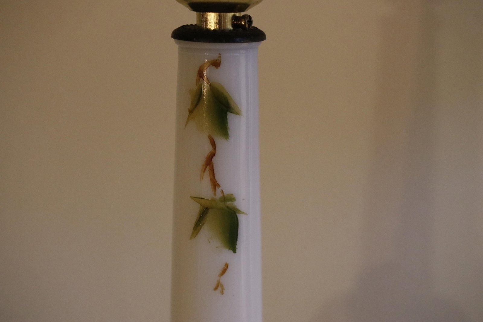 Mid Century Italian Marble & Hand-Painted Blown Milk Glass Table Lamps With Original Shades - A Pair - 10