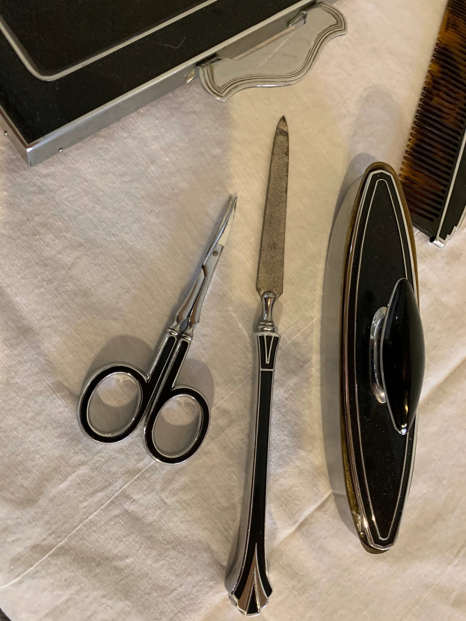 1930s Art Deco Vanity Set, 13 Pieces - 7