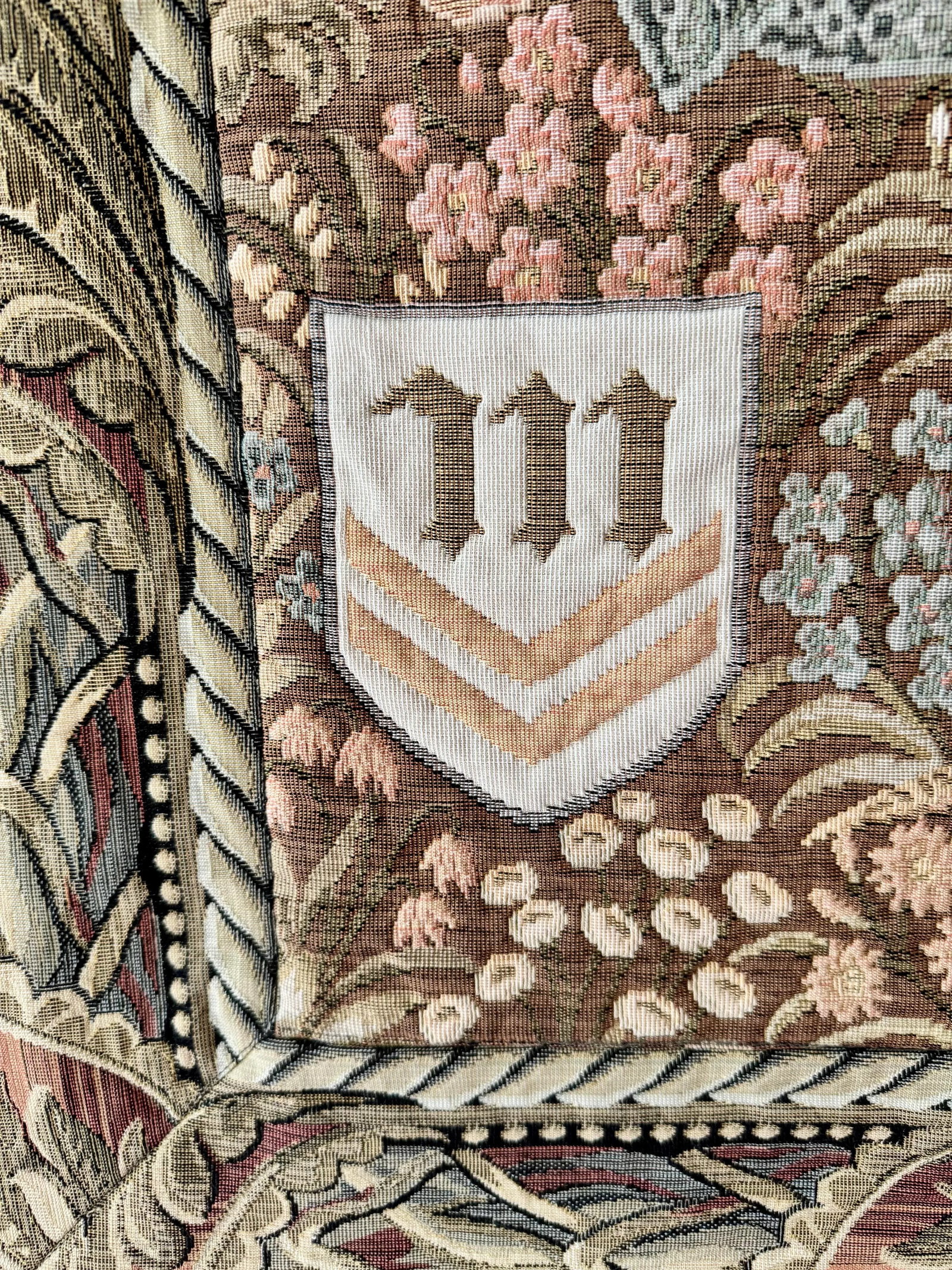Vintage Aubusson Style Tapestry With Medieval Design - 8