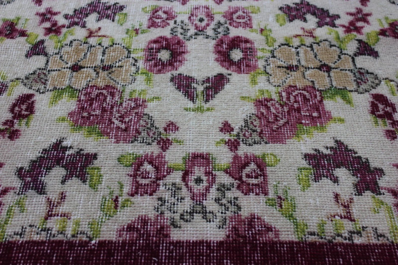 1970s Southwestern Style Floral Design Wool Wine Red Turkish Vintage Rug - 8