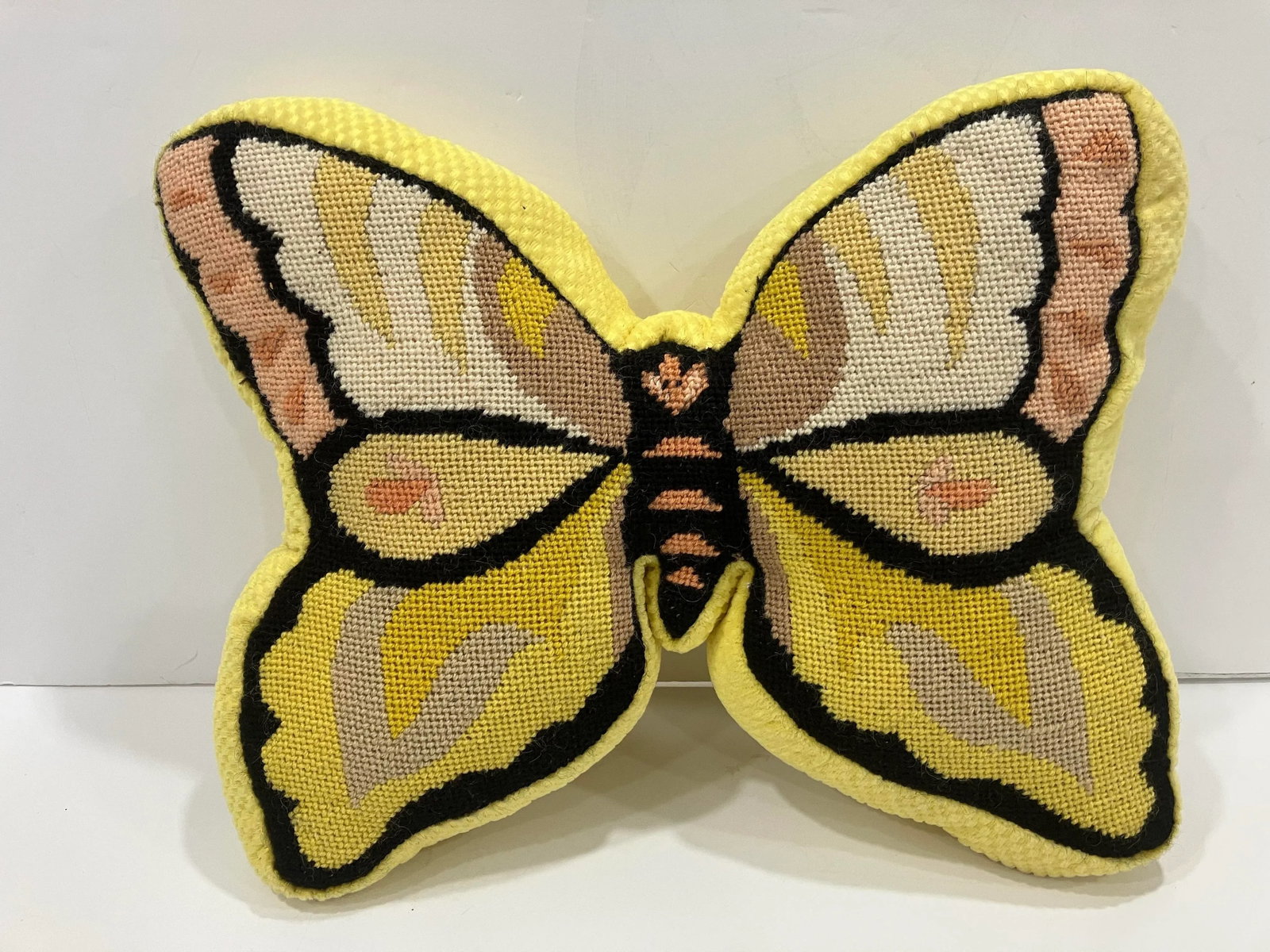 Pair of 1980s Butterfly Needlepoint Pillows - 3