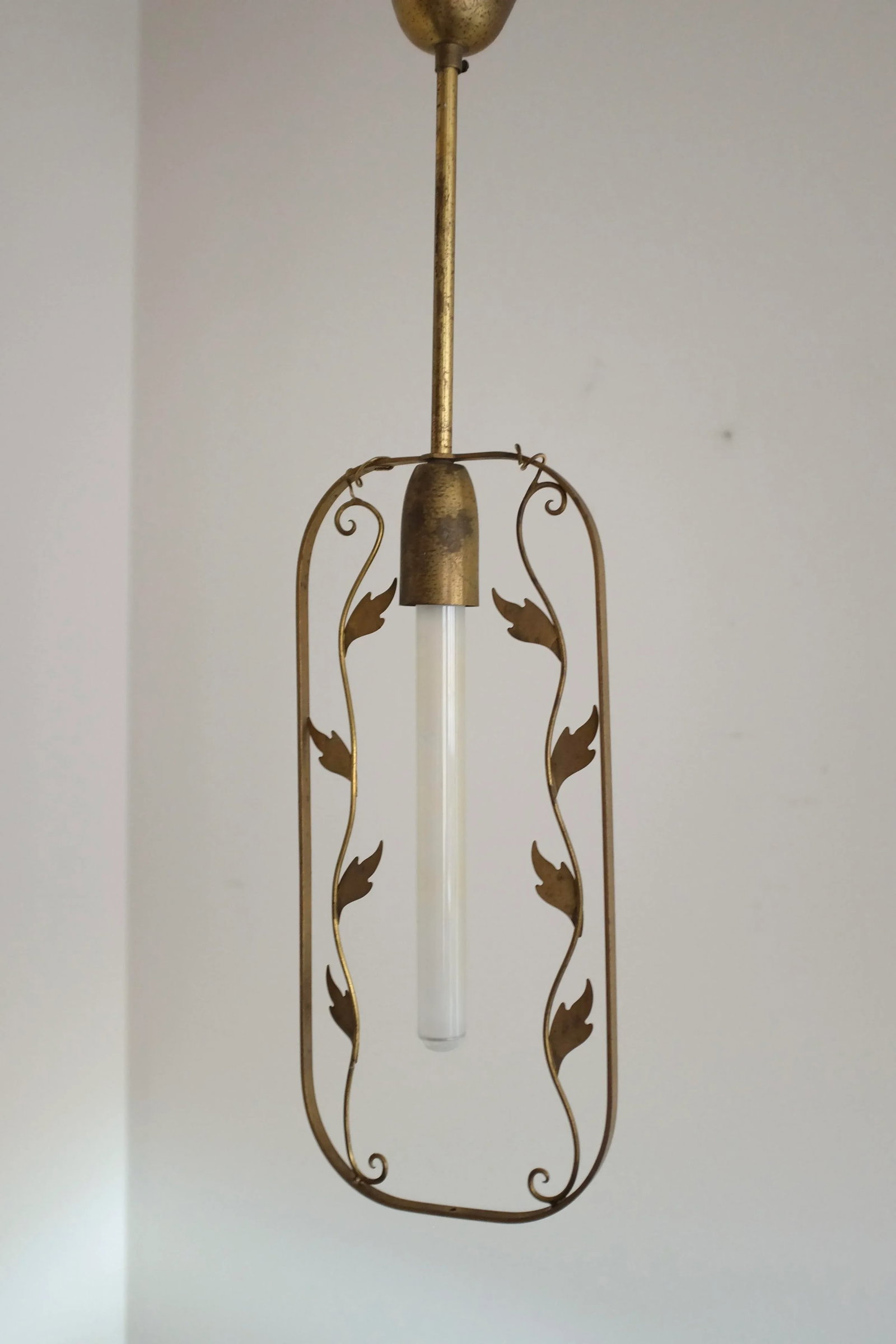 1950s Scandinavian Modern Leaf Decorated Pendant - 2