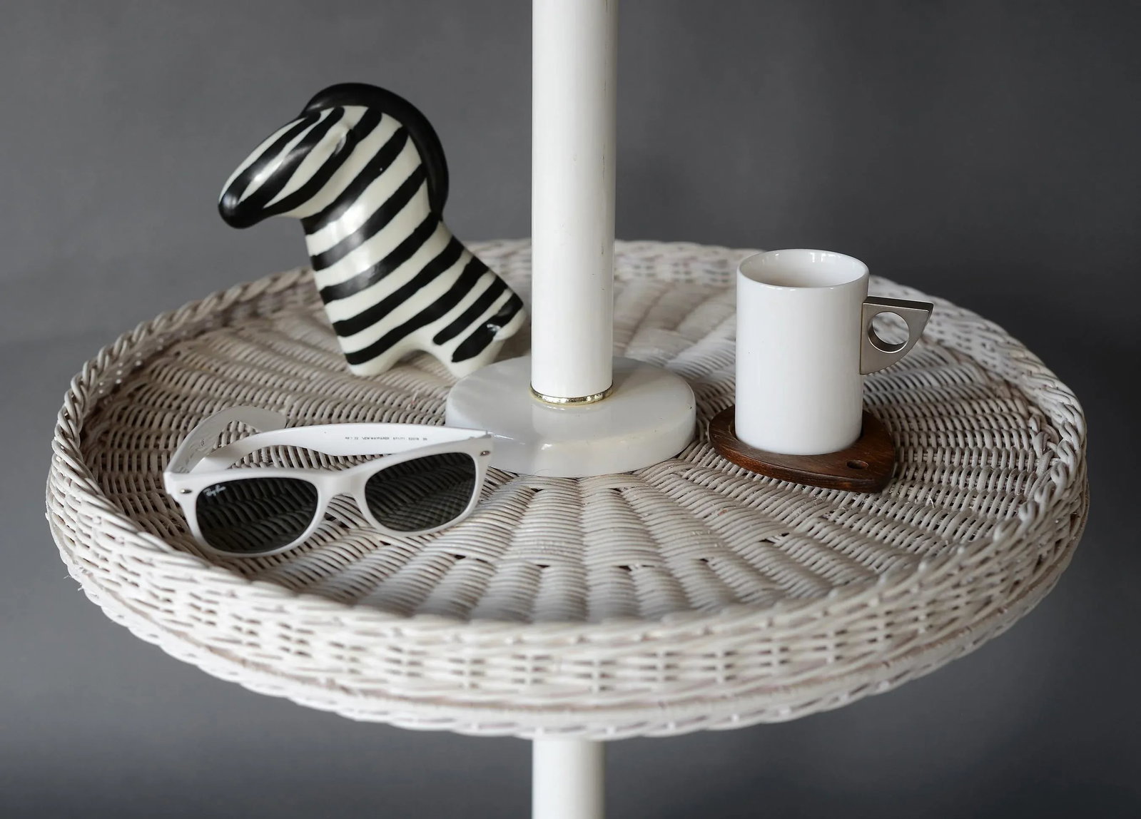 1970s Vintage White Wicker Floor Lamp With Table Shelf - 9