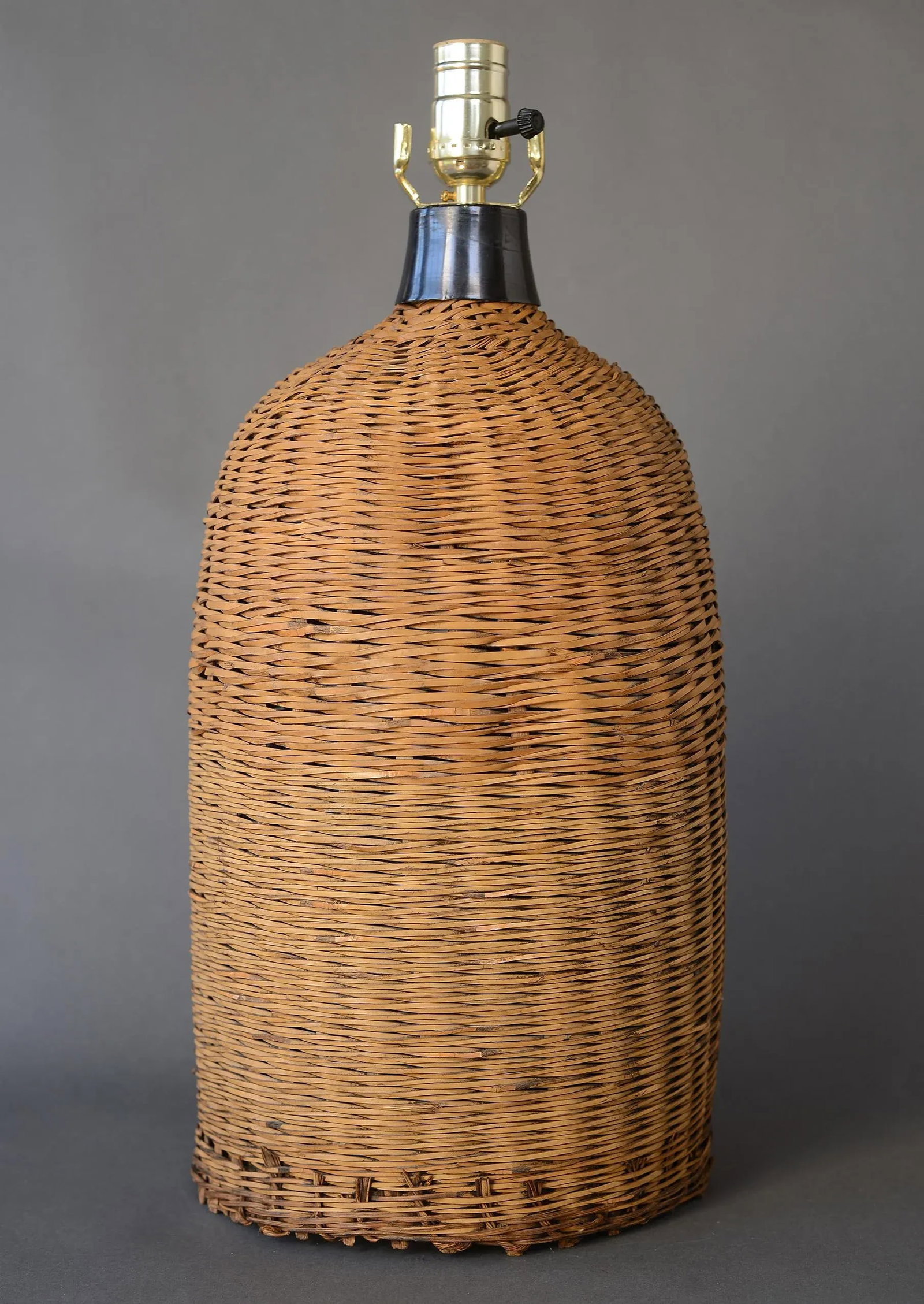 1970s Vintage Modern Boho Wicker Table Lamp - 3
