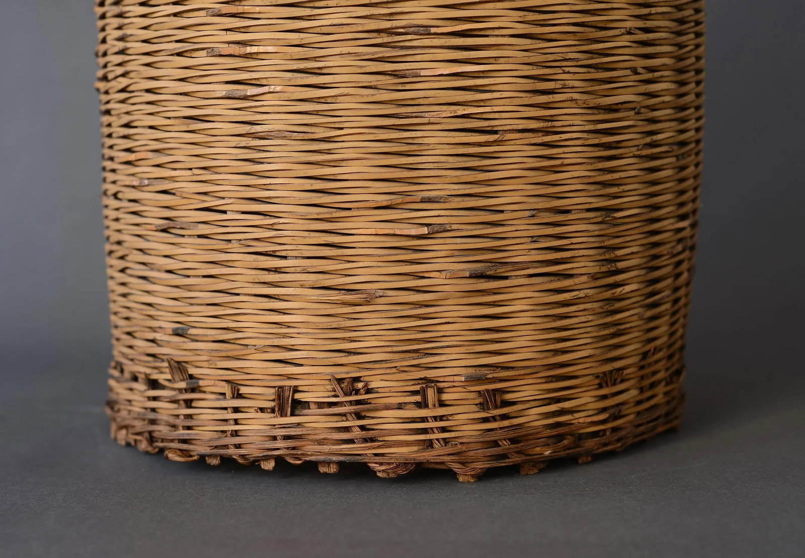 1970s Vintage Modern Boho Wicker Table Lamp - 6