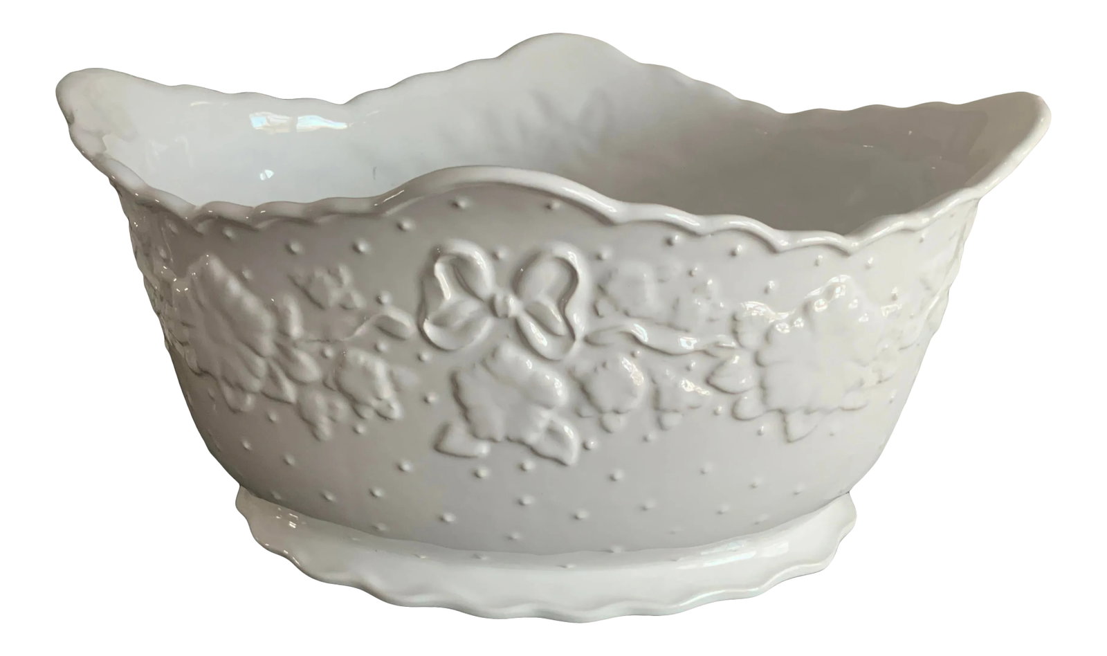 Vintage 1970s White Portuguese Floral & Ribbon Cachepot by Lynn Hollyn Porta: Vintage White Portuguese Floral Cachepot Lovely white Porcelain cachepot. Many uses... holiday decorating (red glass balls ) hand towels, plants, bath salts, etc. Made in Portugal by Lynn Holly