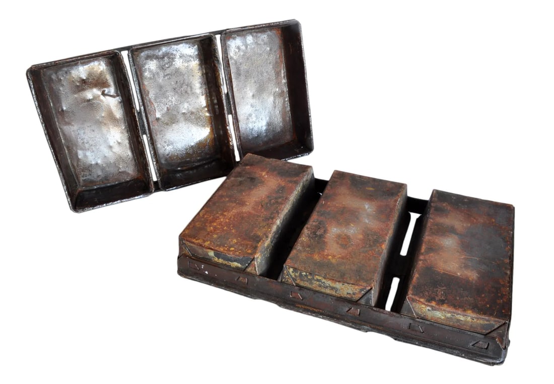 Vintage Bread Pans - Pair - 2
