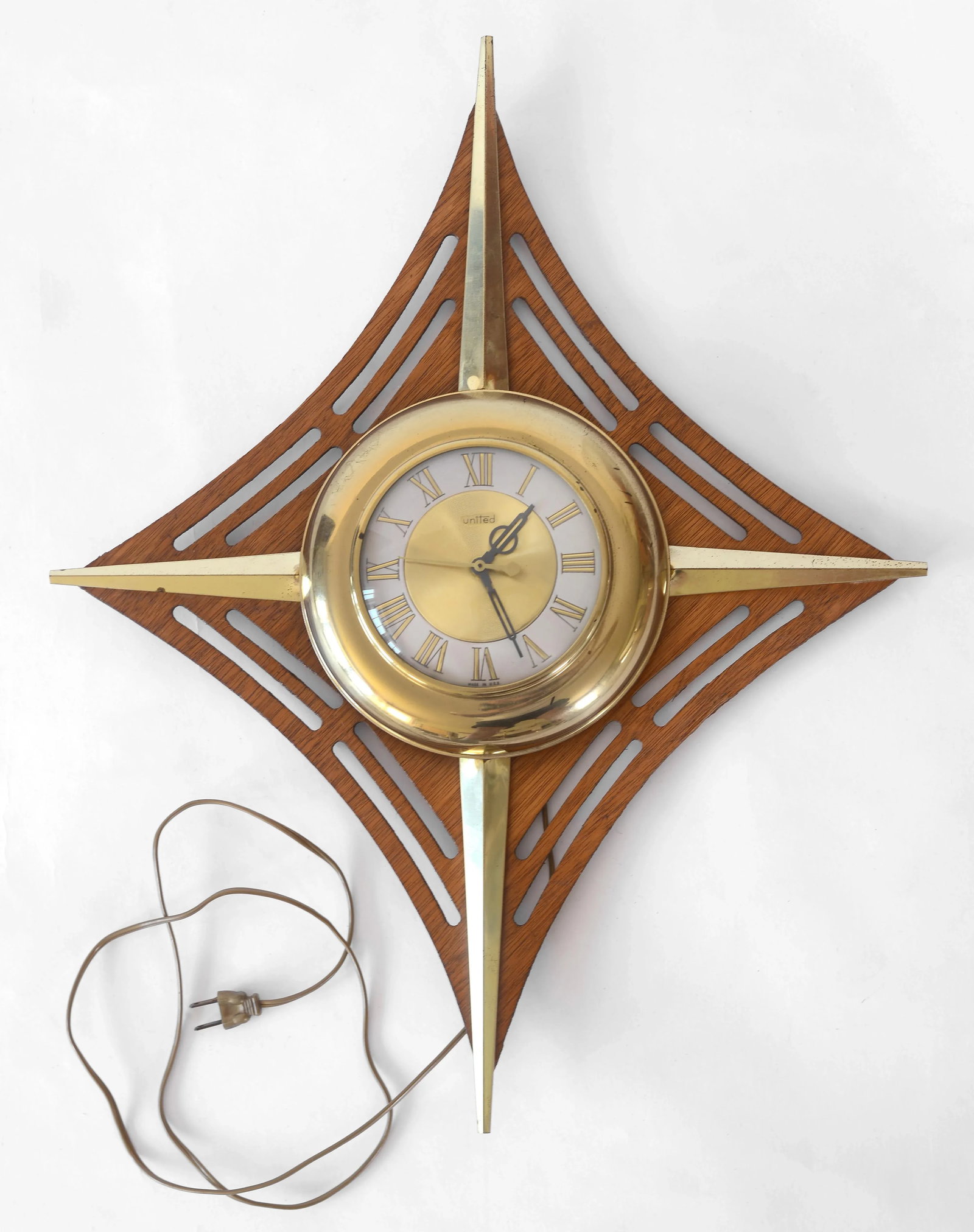 1950s United Mid Century Laminated Teak & Brass Diamond-Shaped Clock - 11
