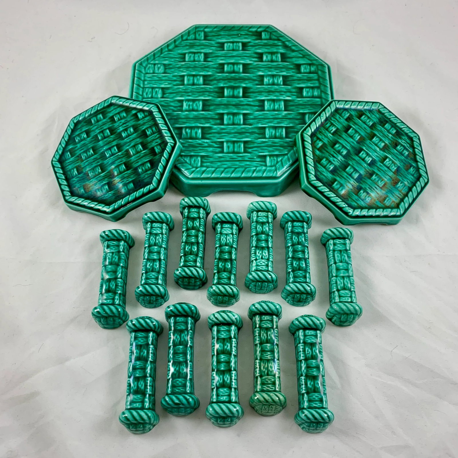 Digoin Sarreguemines Majolica Table Set - Trivet, Coasters & Knife Rests, 15 Pieces - 13