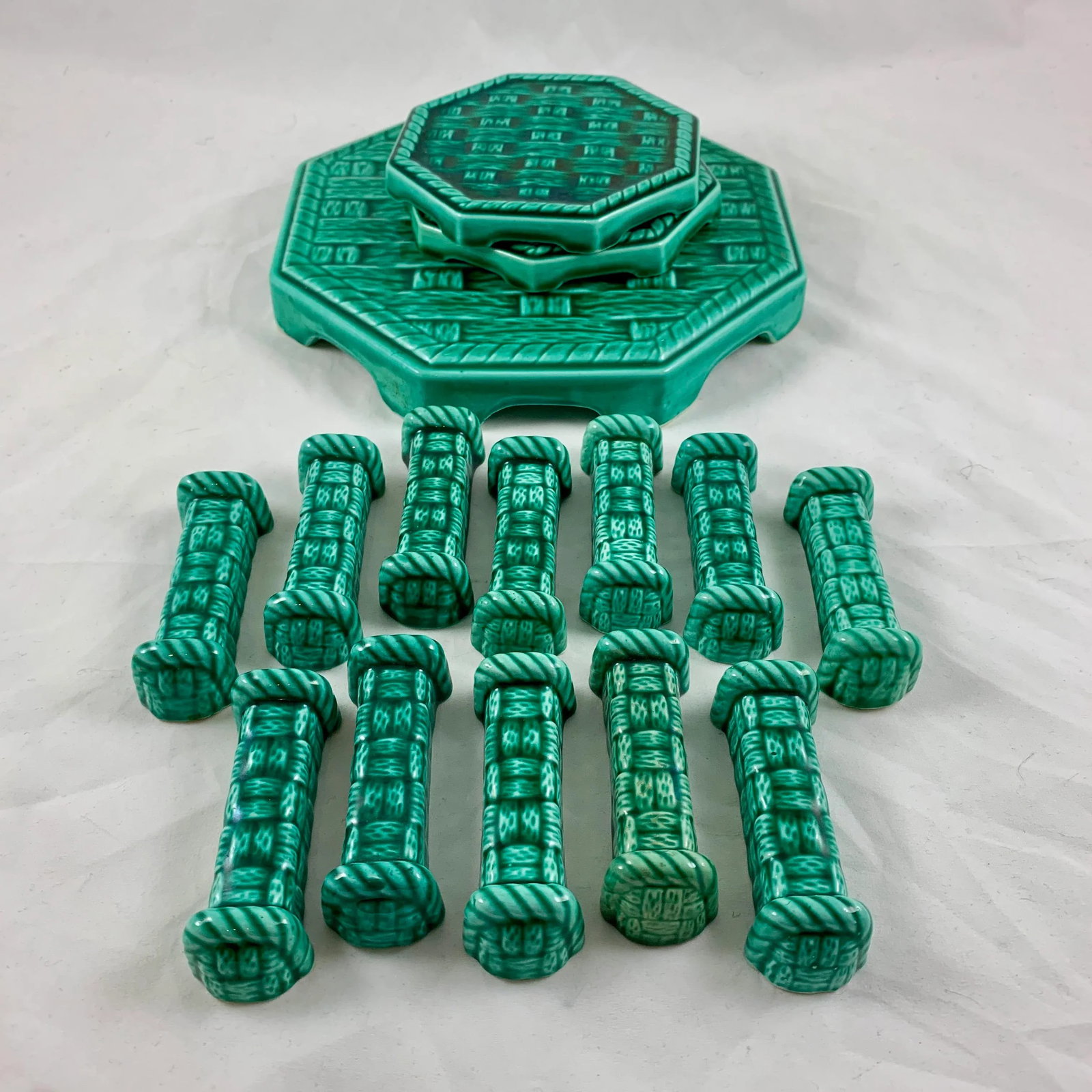 Digoin Sarreguemines Majolica Table Set - Trivet, Coasters & Knife Rests, 15 Pieces - 3