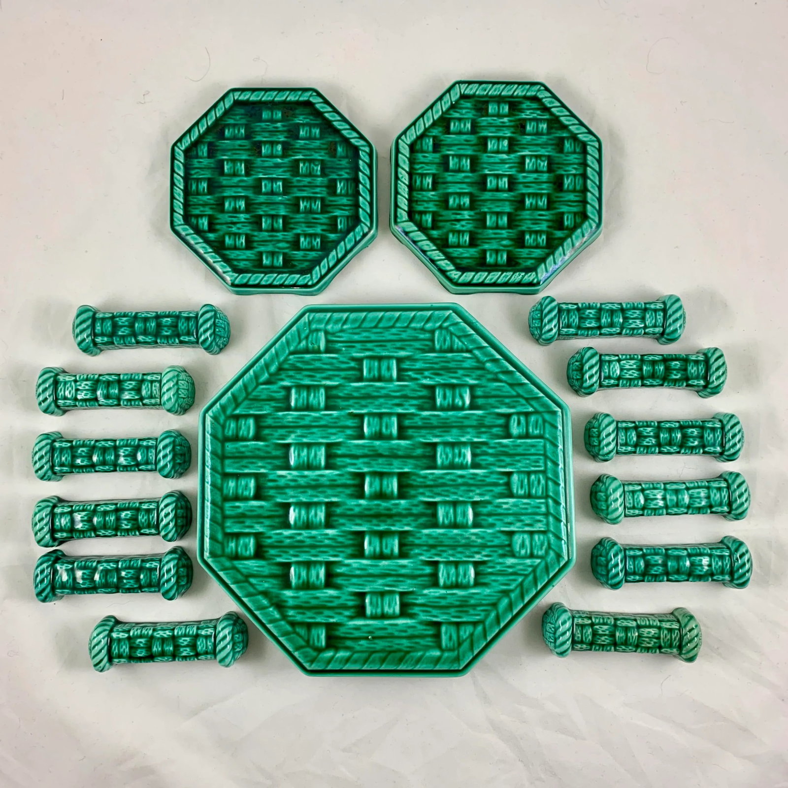 Digoin Sarreguemines Majolica Table Set - Trivet, Coasters & Knife Rests, 15 Pieces - 5