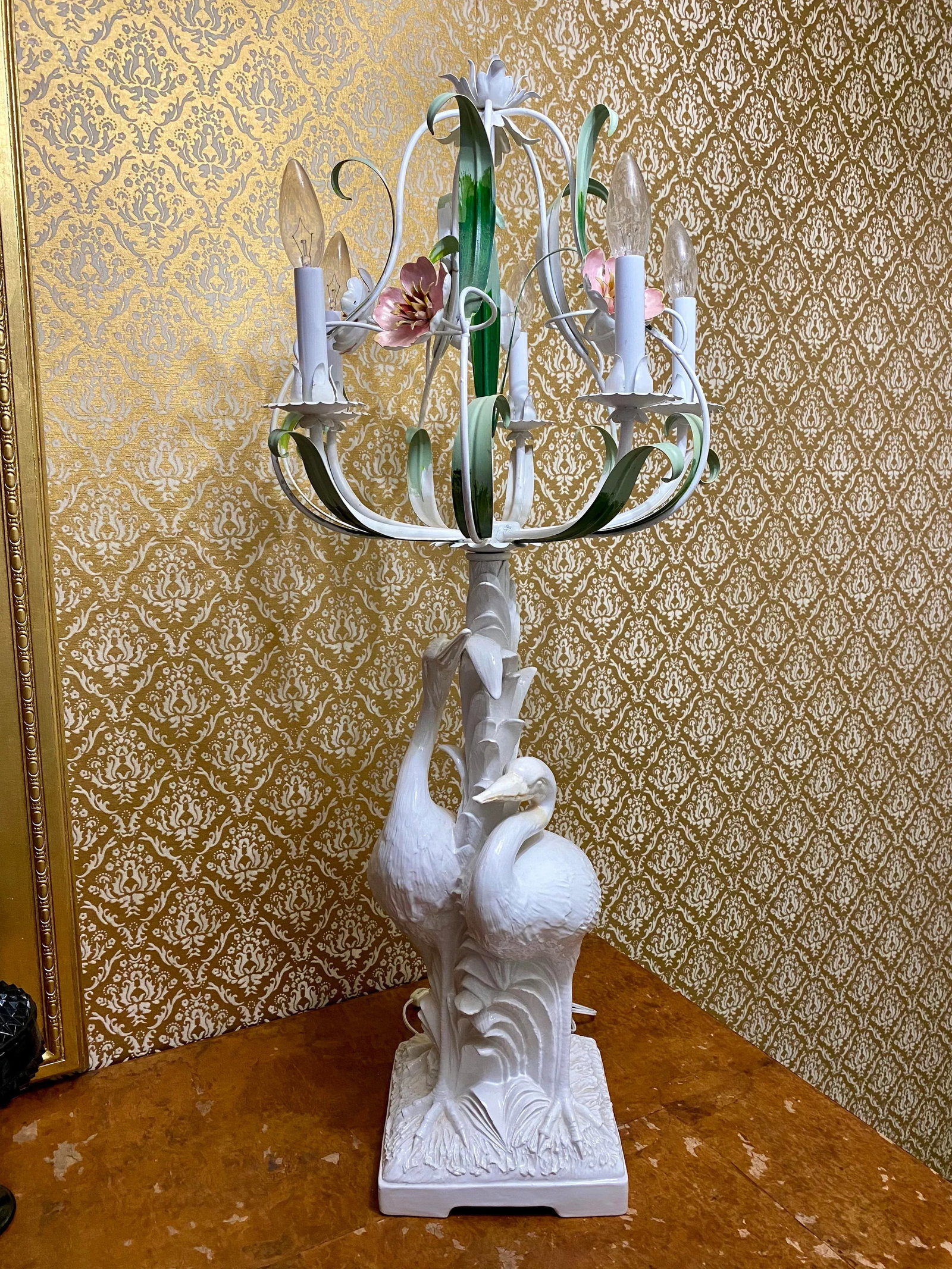 1970s Italian Palm Beach Regency Porcelain Crane Metal Painted Tole Floral Lamp - 13