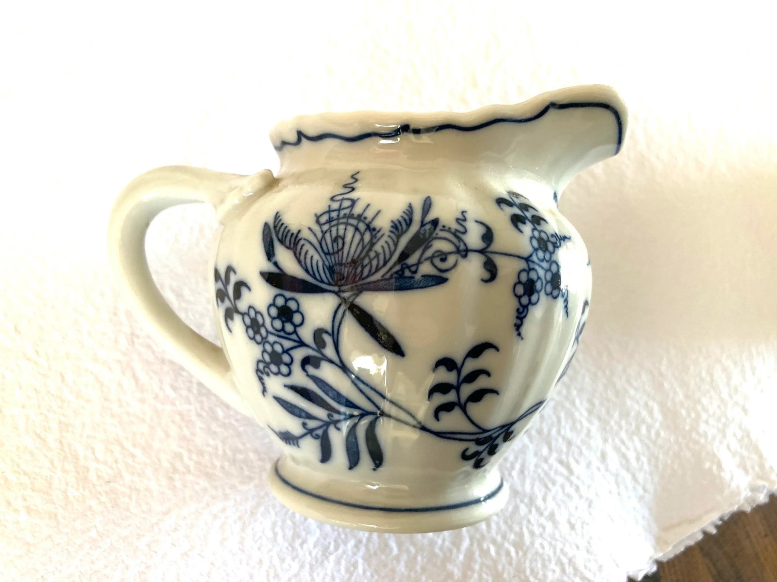 Vintage 1990s Blue Danube Porcelain Tea Pot/Cream/Sugar, Japan - 3 Pieces - 4