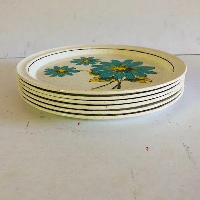 70s Brendan Erin Stone Floral Pattern Dinner Plates- Set of 6 - 4