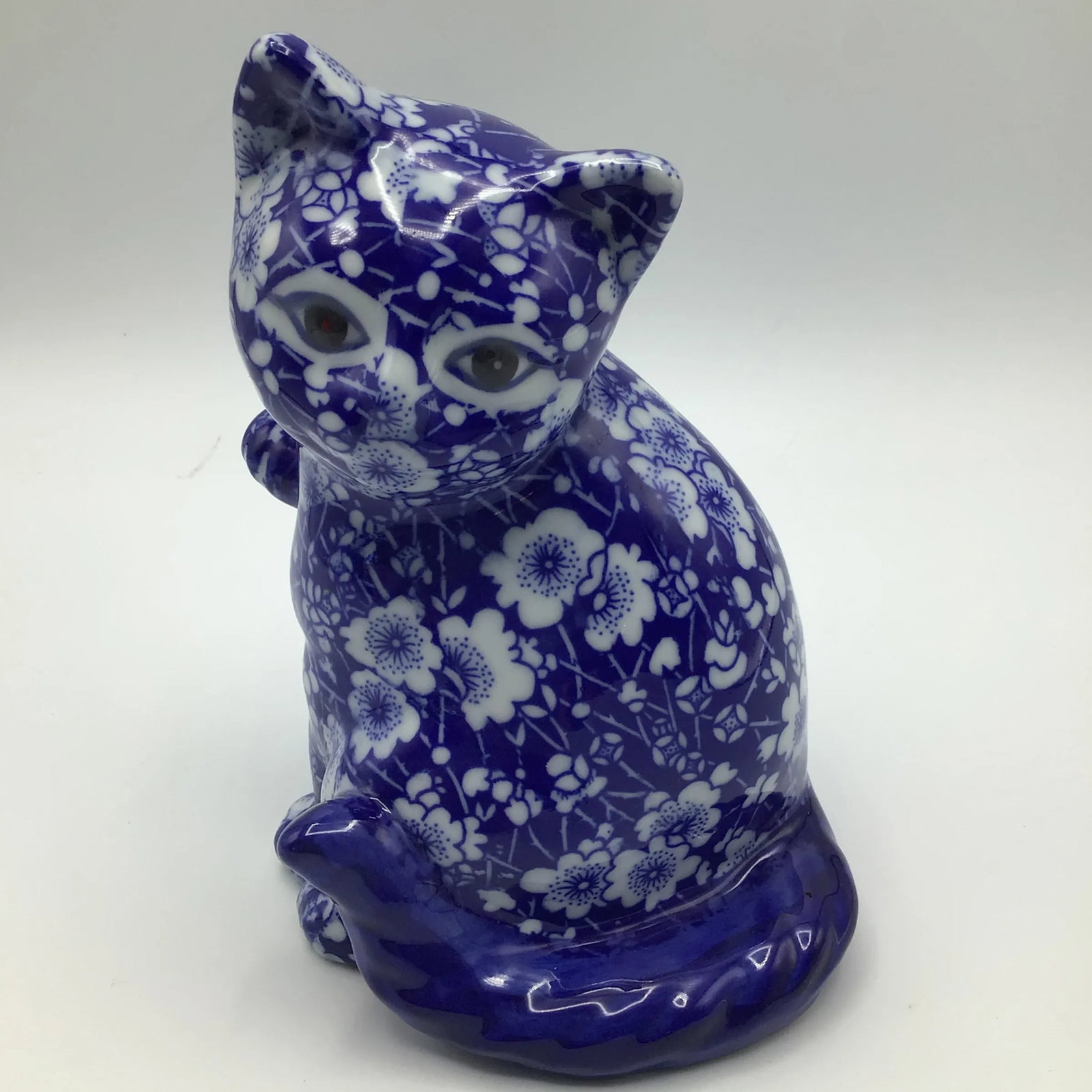 Vintage Chintz Porcelain Blue and White Floral Calico Kitten - 13