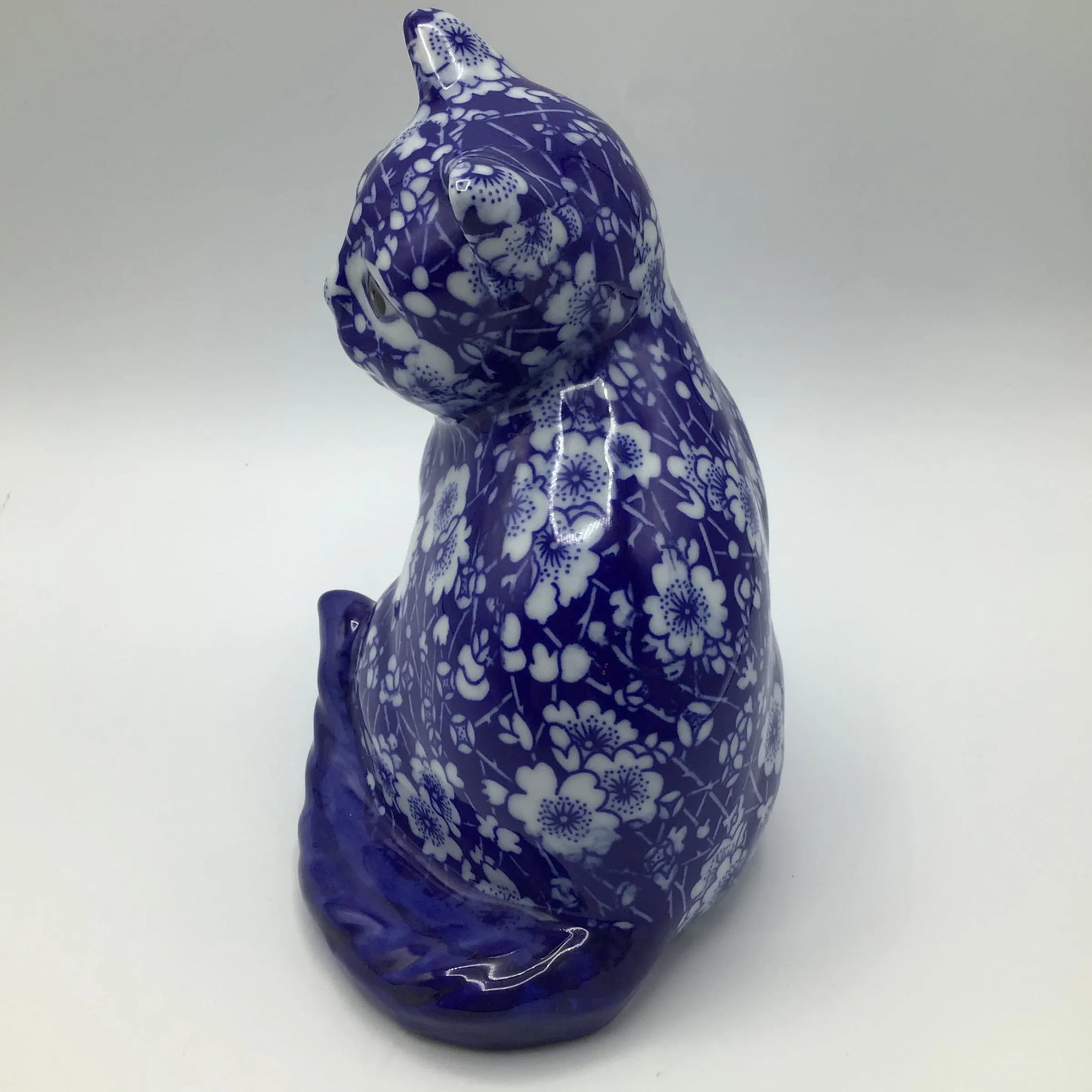 Vintage Chintz Porcelain Blue and White Floral Calico Kitten - 3