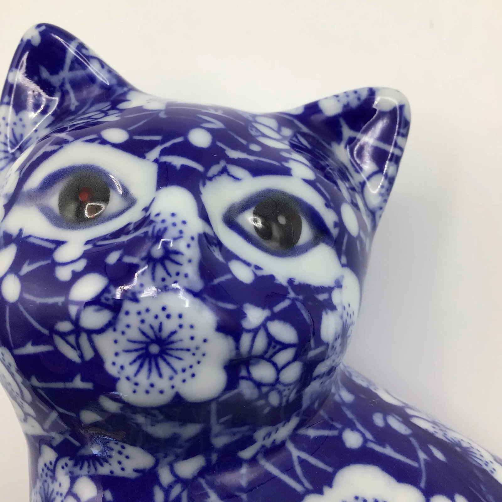 Vintage Chintz Porcelain Blue and White Floral Calico Kitten - 9