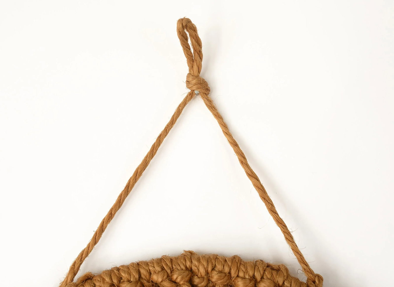 Vintage 1970s Boho Lion Head Jute Macrame Wall Hanging - 5