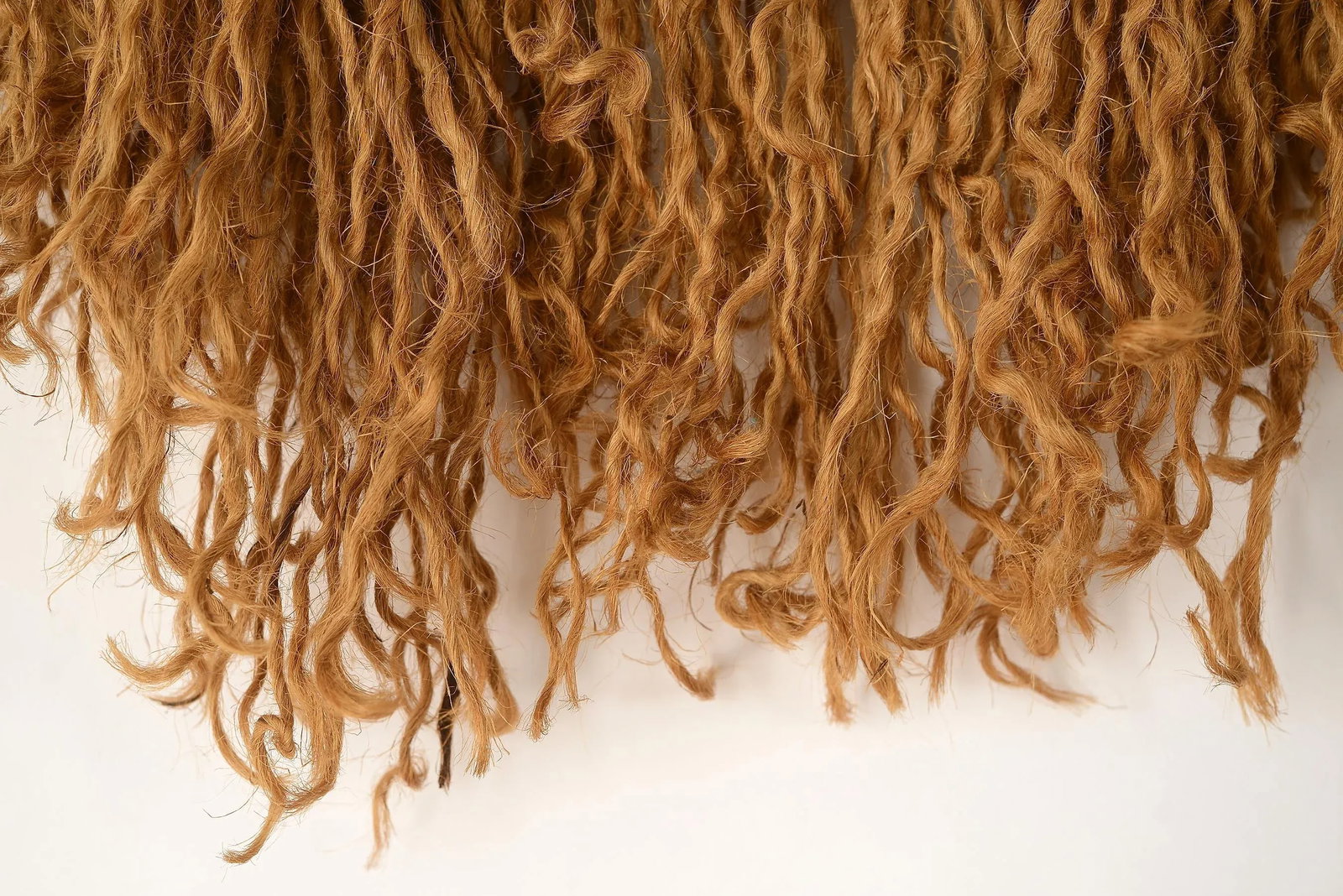 Vintage 1970s Boho Lion Head Jute Macrame Wall Hanging - 6