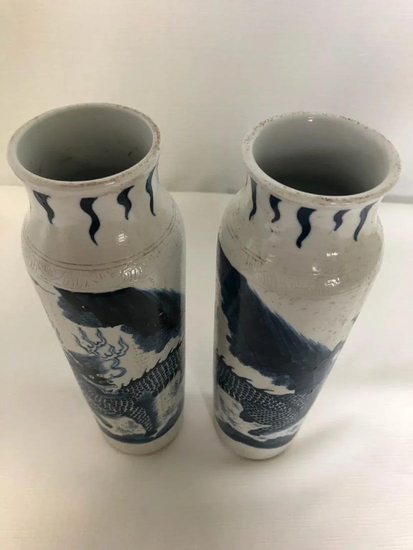Mid 19th Century Chinese Porcelain Sleeve Vases - A Pair - 11