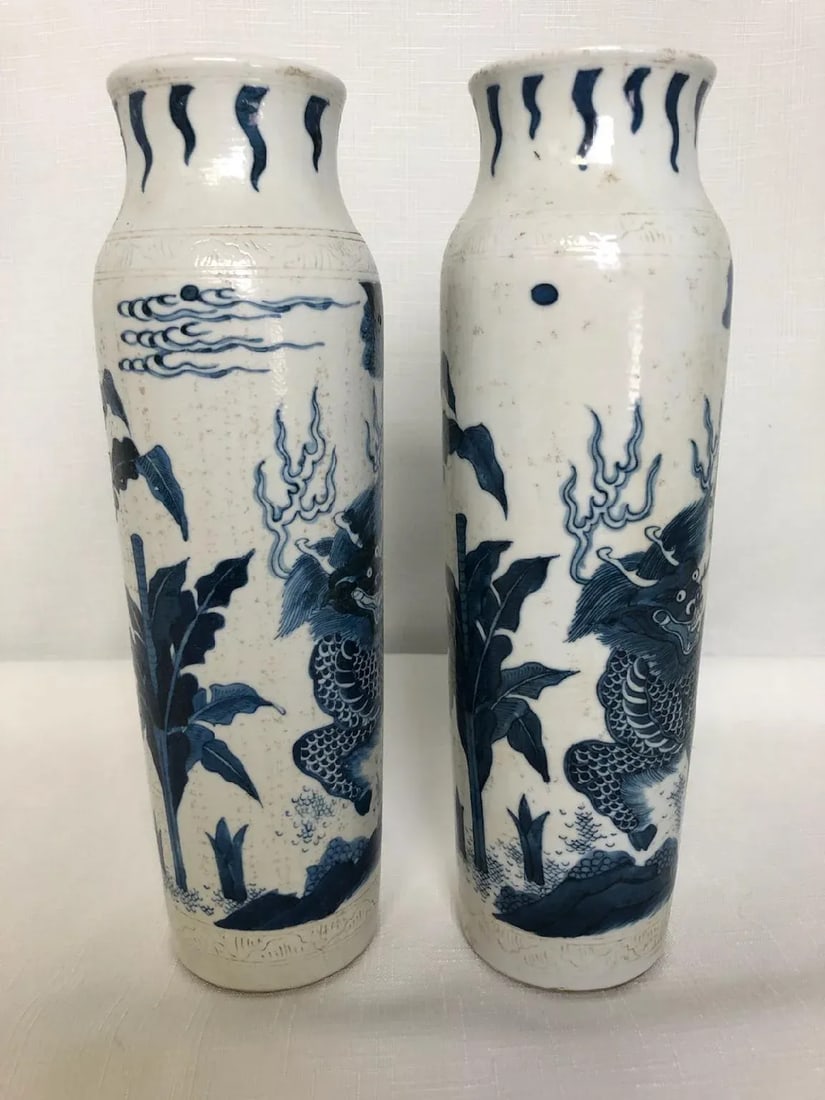 Mid 19th Century Chinese Porcelain Sleeve Vases - A Pair - 5