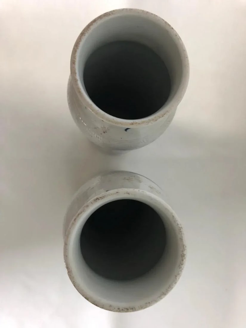 Mid 19th Century Chinese Porcelain Sleeve Vases - A Pair - 9