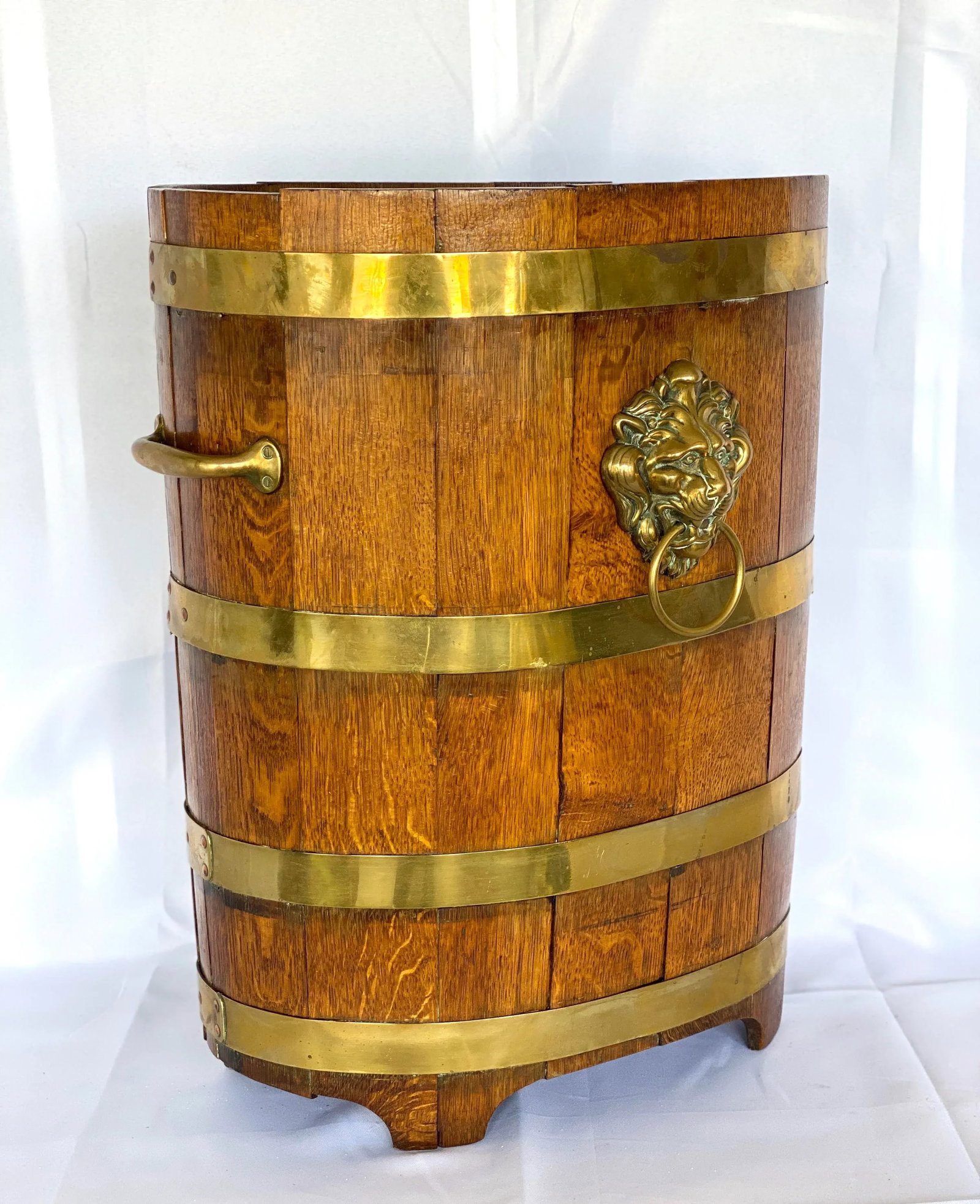 Late 19th Century English Oak Barrel With Brass Bands Umbrella Stand - 3