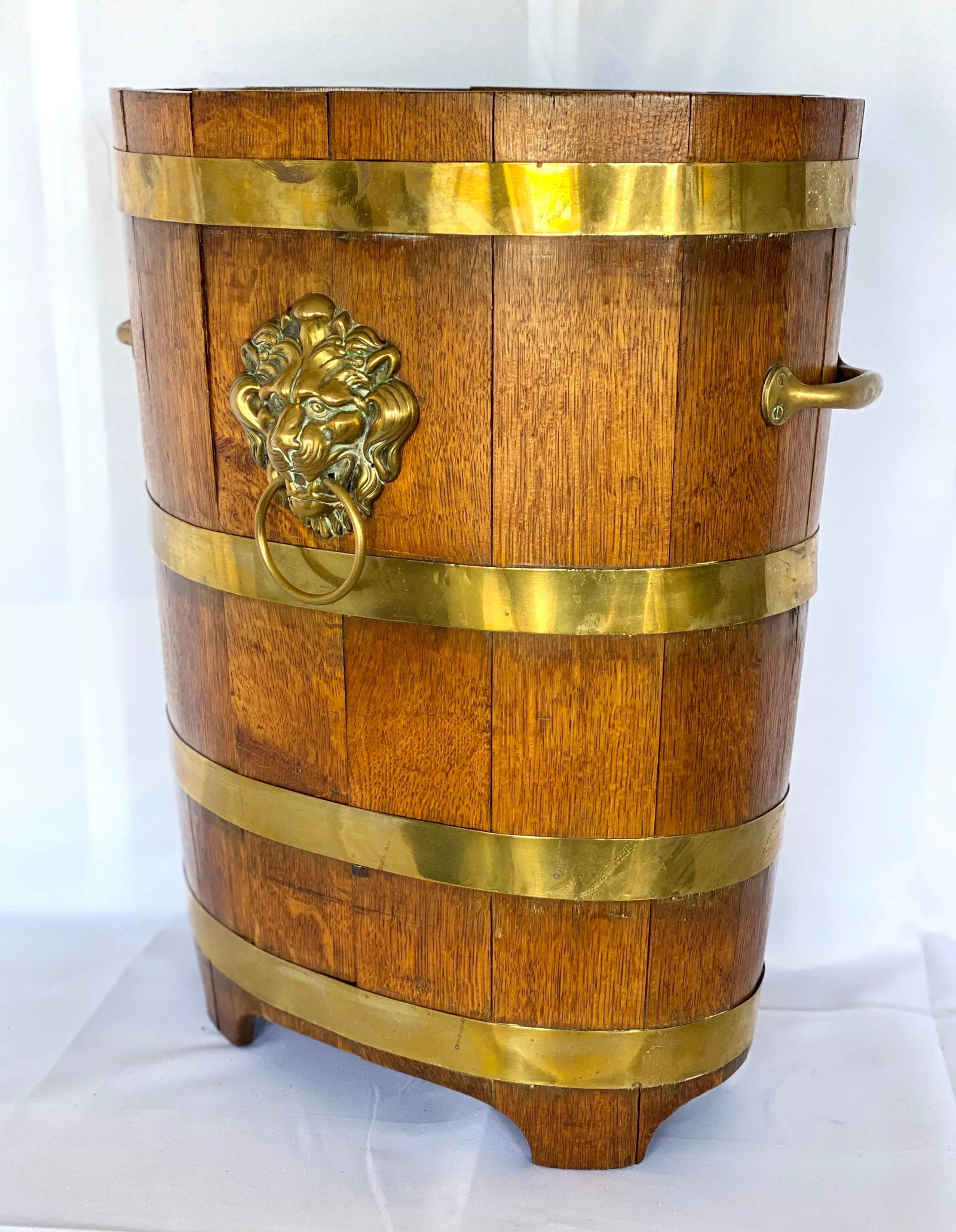 Late 19th Century English Oak Barrel With Brass Bands Umbrella Stand - 4